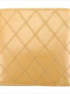 Chanel Bifold Beige leather Woman unisex Authentic Used T9265